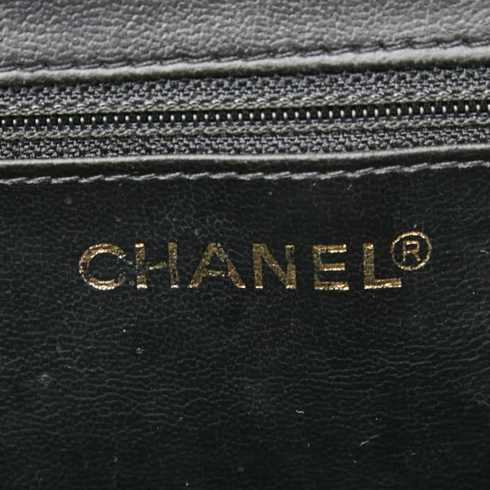 CHANEL Black Lambskin Leather Shoulder Bag - Picture 10 of 11